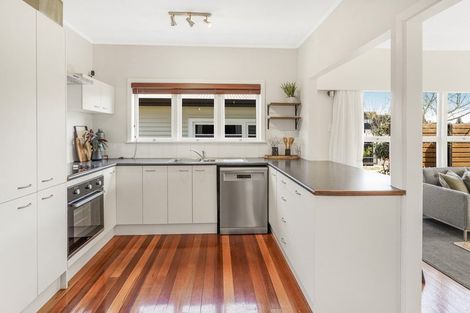 Photo of property in 18 Mcnicol Street, Fairfield, Hamilton, 3214