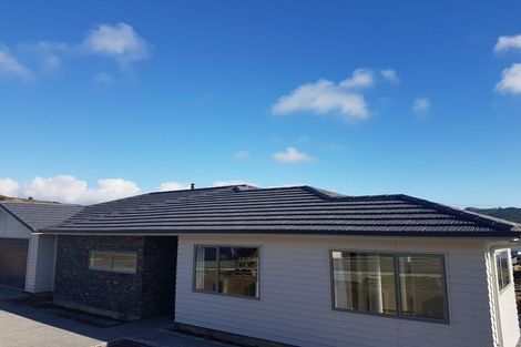 Photo of property in 2 Waitaria Terrace, Aotea, Porirua, 5024