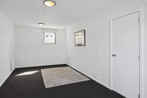 Photo of property in 22 Atarau Grove, Paraparaumu, 5032