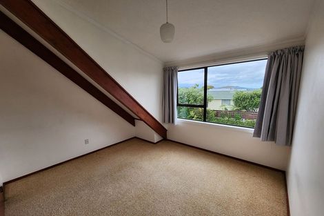 Photo of property in 1 Lindis Close, Kelson, Lower Hutt, 5010