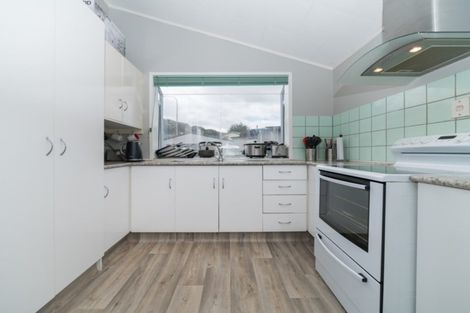 Photo of property in 23 Dahlstrom Grove, Kelvin Grove, Palmerston North, 4414