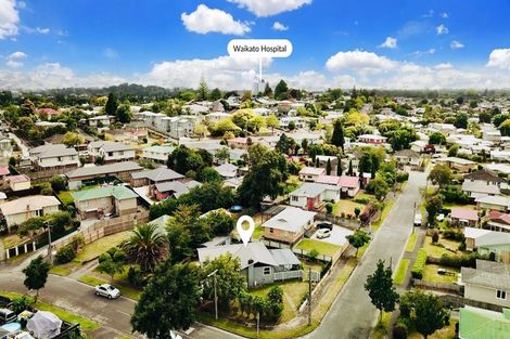 Photo of property in 15 Matthews Crescent, Melville, Hamilton, 3206