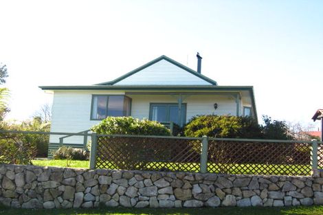 Photo of property in 3 Stirling Drive, Greymouth, 7805
