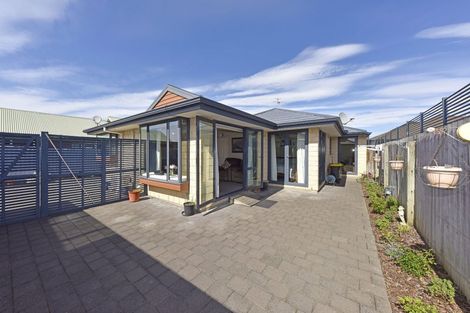 Photo of property in 12b Grassmere Street, Papanui, Christchurch, 8052