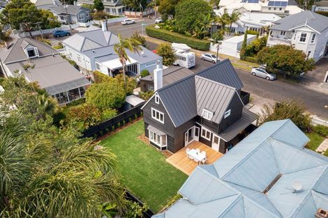 Photo of property in 2a Beaconsfield Street, Devonport, Auckland, 0624