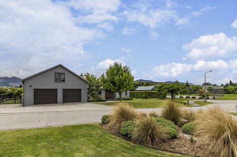 Photo of property in 2 Stowmore Lane, Lower Shotover, Queenstown, 9371