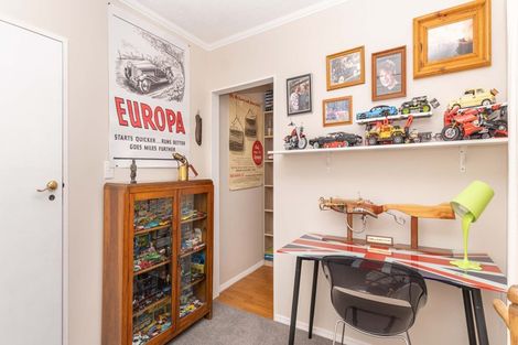 Photo of property in 52 Oriel Avenue, Tawa, Wellington, 5028