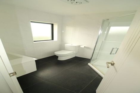 Photo of property in 19 Eastview Crescent, Stanmore Bay, Whangaparaoa, 0932