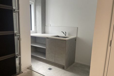 Photo of property in 2c Fowler Street, Northcote, Auckland, 0627