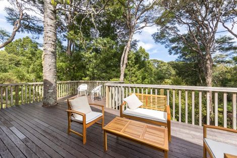Photo of property in 53b Onedin Place, Titirangi, Auckland, 0604
