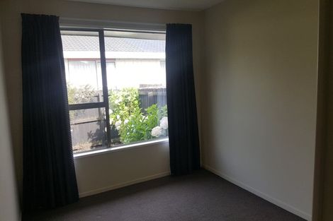 Photo of property in 19b Chipping Lane, Redwood, Christchurch, 8051