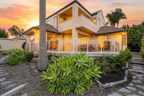 Photo of property in 48 Oxford Street, Te Puke, 3119