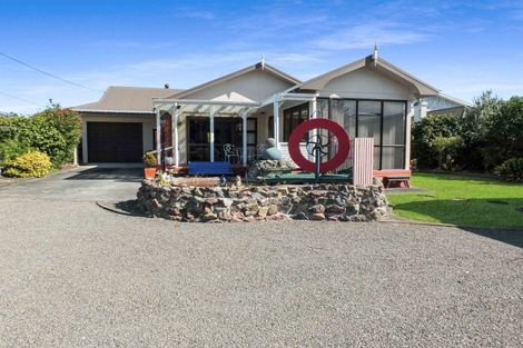 Photo of property in 22 Shortt Street, Foxton Beach, Foxton, 4815