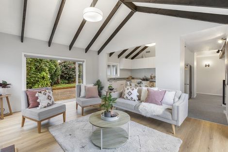 Photo of property in 17 John Witton Drive, Crofton Downs, Wellington, 6035