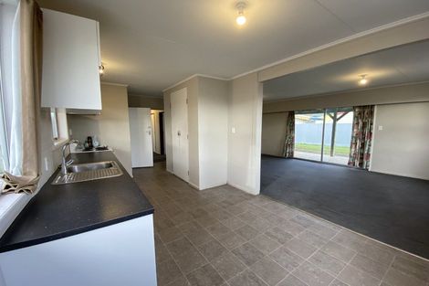 Photo of property in 813 Huia Street, Camberley, Hastings, 4120