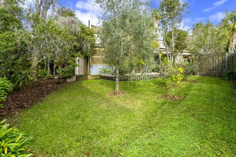 Photo of property in 6 Serrata Place, Browns Bay, Auckland, 0630