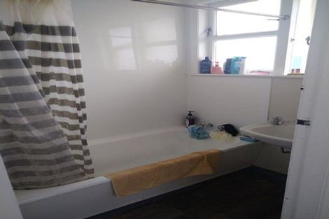 Photo of property in 26-28 Matipo Street, Castlecliff, Whanganui, 4501