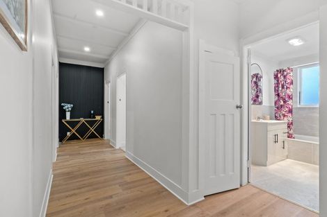 Photo of property in 76 Manuroa Road, Takanini, 2112