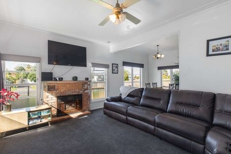 Photo of property in 8 Howden Street, Waiuku, 2123
