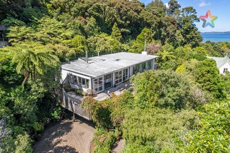 Photo of property in 12 Whiorau Grove, Lowry Bay, Lower Hutt, 5013