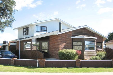 Photo of property in 18 Hamilton Crescent, Whitianga, 3510