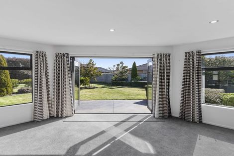 Photo of property in 33 Beaumont Drive, Rolleston, 7614