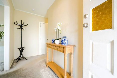 Photo of property in 3 Parkview Place, Pakuranga, Auckland, 2010