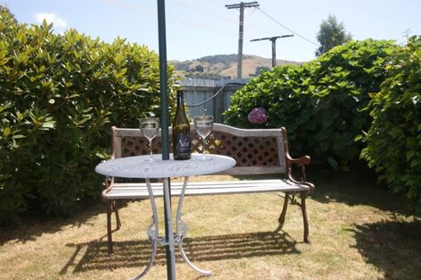 Photo of property in 6035a Christchurch Akaroa Road, Duvauchelle, 7581