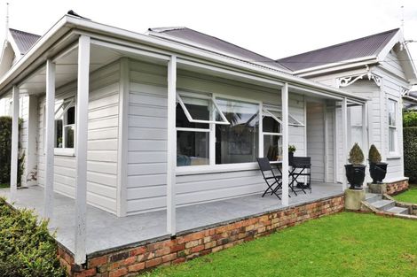 Photo of property in 128 Victoria Road, Devonport, Auckland, 0624