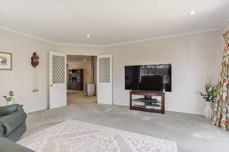 Photo of property in 4 Wardour Mews, Avonhead, Christchurch, 8042