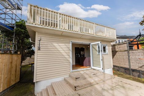 Photo of property in 82 Muritai Road, Eastbourne, Lower Hutt, 5013