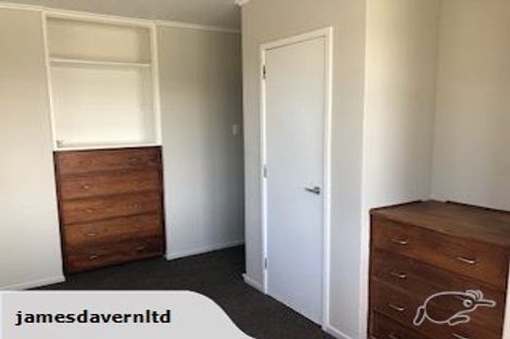 Photo of property in 6 Taipari Road, Te Atatu Peninsula, Auckland, 0610