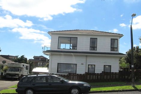 Photo of property in 7 Gwenand Place, Botany Downs, Auckland, 2010
