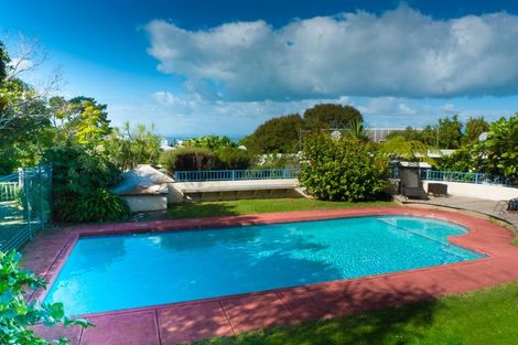 Photo of property in 9/18 Parr Terrace, Castor Bay, Auckland, 0620
