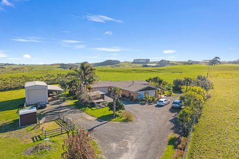 Photo of property in 242 Baylys Coast Road, Dargaville, 0377