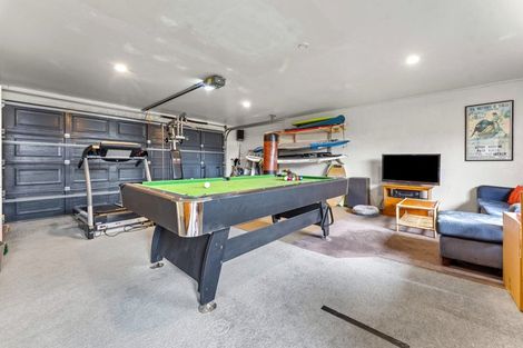 Photo of property in 2/12 Sunnynook Road, Sunnynook, Auckland, 0620