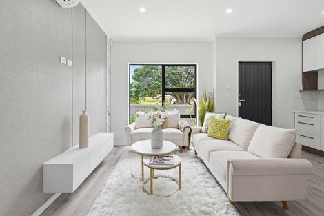 Photo of property in 85b Raglan Street, Mangere East, Auckland, 2024