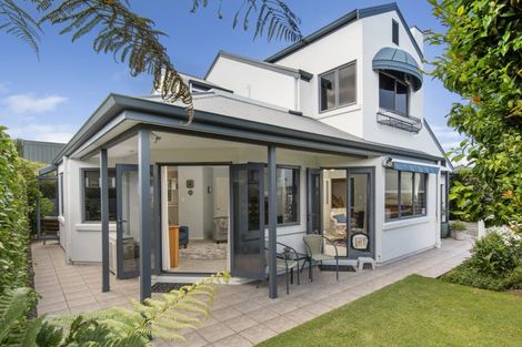 Photo of property in 480c Devonport Road, Tauranga South, Tauranga, 3112