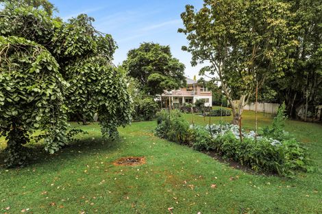 Photo of property in 15 Campbell Place, Papakura, 2110