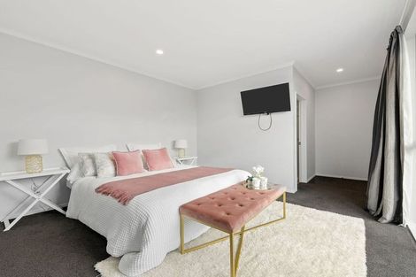 Photo of property in 32 George West Square West, Wigram, Christchurch, 8025