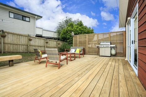 Photo of property in 1/10 Witheford Drive, Bayview, Auckland, 0629