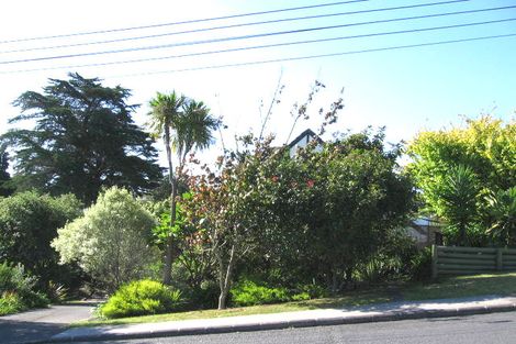 Photo of property in 1/3 Killarney Avenue, Torbay, Auckland, 0630