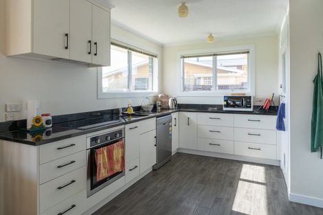 Photo of property in 53 Coutts Road, Gore, 9710