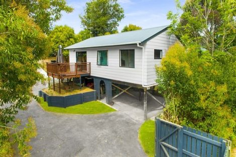 Photo of property in 2/123 Millbrook Road, Sunnyvale, Auckland, 0612