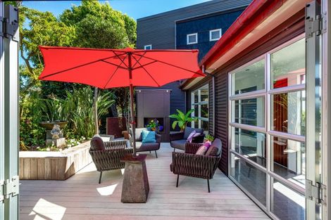 Photo of property in 3 Seaview Road, Paraparaumu Beach, Paraparaumu, 5032