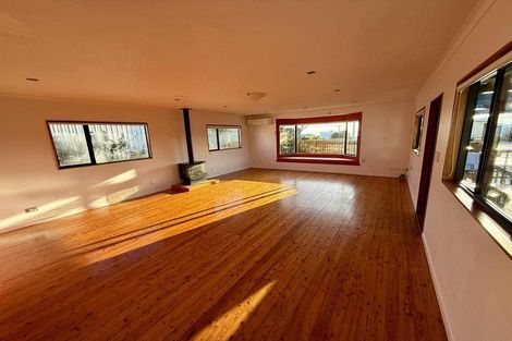 Photo of property in 169 Vipond Road, Stanmore Bay, Whangaparaoa, 0932