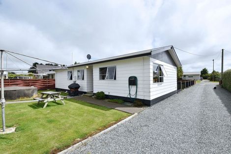 Photo of property in 74 Dalwharn Street, Wallacetown, 9816