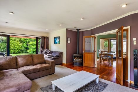 Photo of property in 90 Tamatea Road, Taupo, 3330