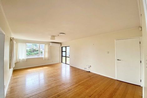 Photo of property in 32 Cardiff Road, Pakuranga, Auckland, 2010