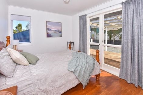 Photo of property in 17 Totara Street, Waiuku, 2123